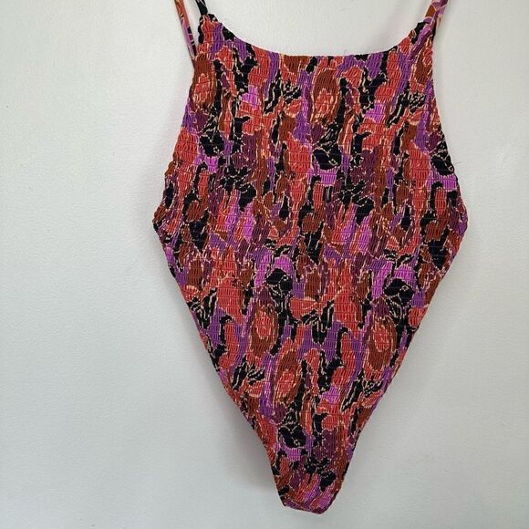 Victoria’s Secret Women’s Shirred All Over Smocked Low Back Multi Colored One Pi - Picture 5 of 10